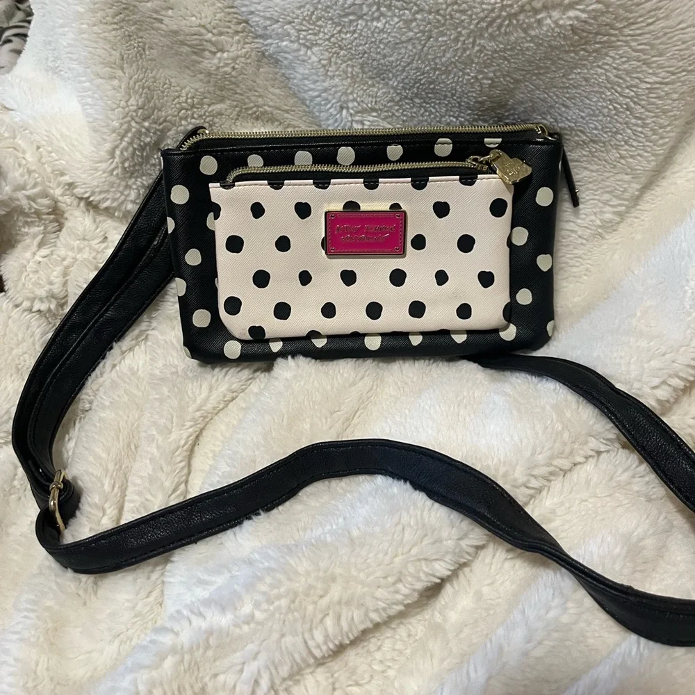 Betsey Johnson small crossbody bag - Picture 1 of 4